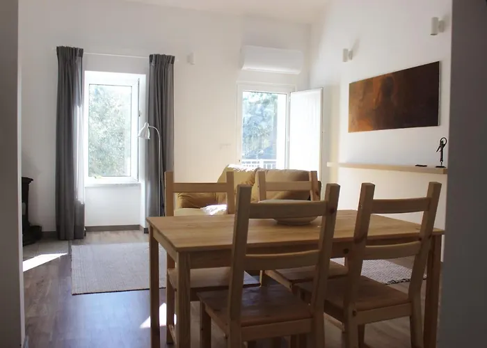 Casas D'almofala * ヴィーラ・デ・レイ